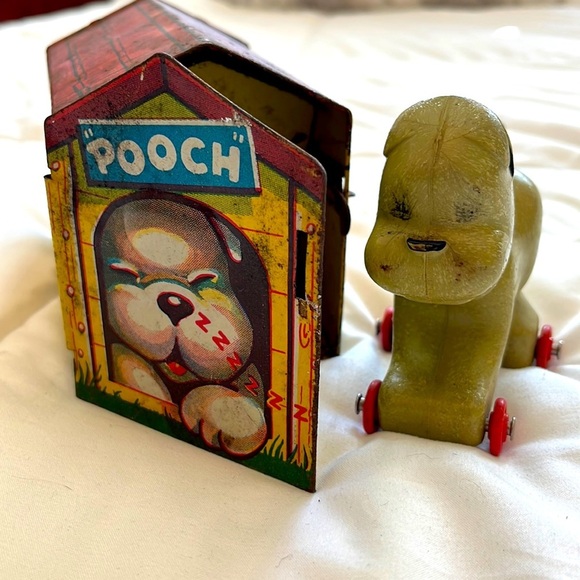 Vintage Toy Other - VINTAGE "Pooch" The Pop-Out Pup Toy